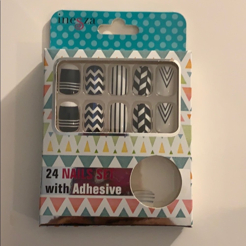 24 Nails Set W/Adhesive